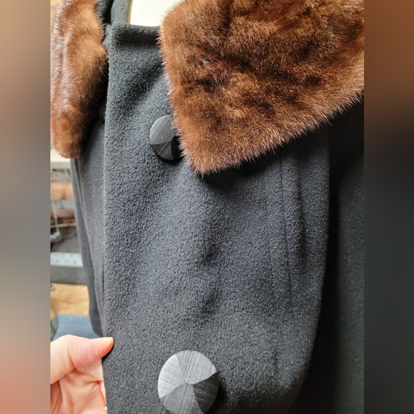 Black brown fur collar vintage 1960s coat - Picture 4 of 9